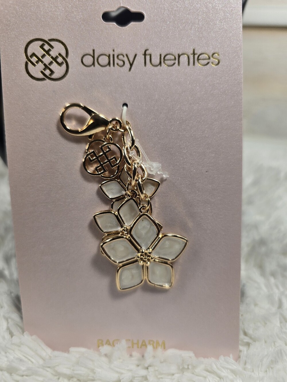 Daisy Fuentes Gold and White Floral Keychain /bag Charm